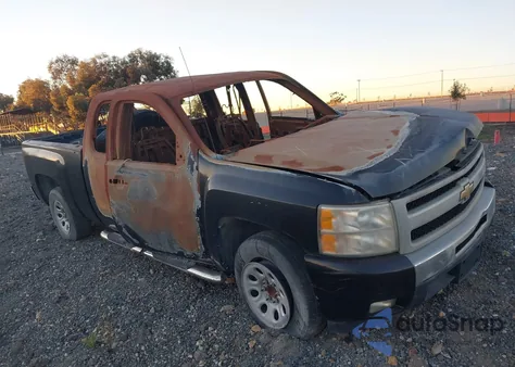 2011 Chevrolet Silverado 1500 Lt z USA, uszkodzony, nr VIN 1GCRCSE01BZ449401